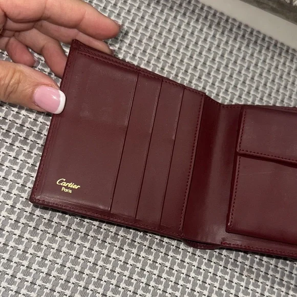 Pristine Pasha de Cartier Burgundy Leather Bifold & Coins Wallet with Gold Logo